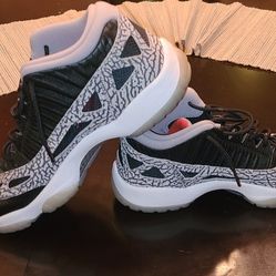 Jordan RETRO 11s Worn 3-4 times