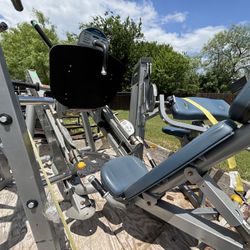 Hoist Leg Press 