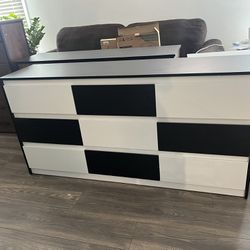 9 Drawer Dresser with No Handle Design, Contemporary 9 Drawer Cabinet Drawer Chest, Black & White Dresser for Bedroom (63”W x 15.7”D x 31.5”H)