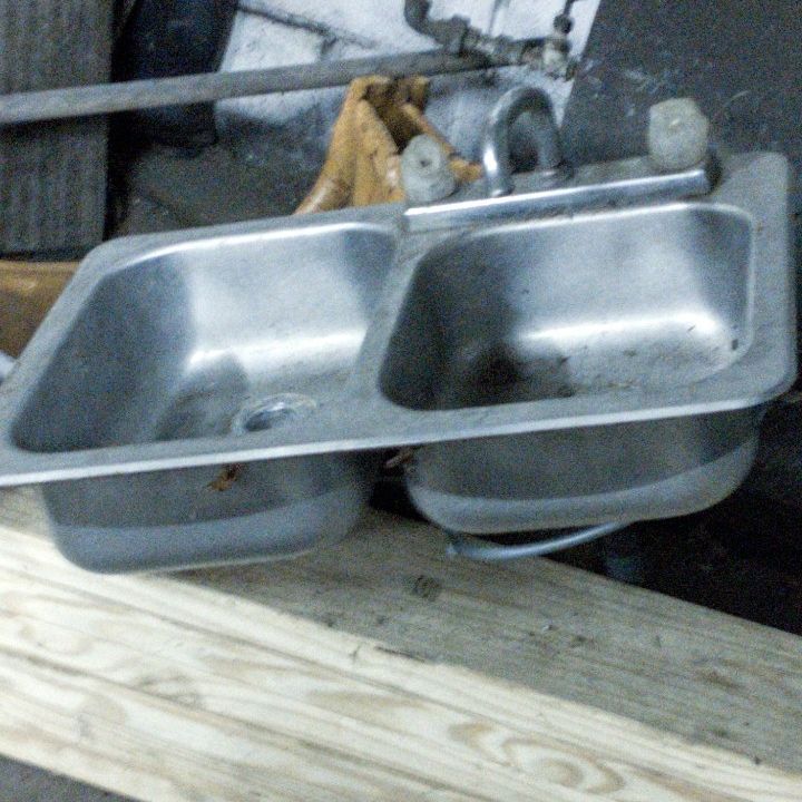 20$ RV Stainless Steel Sink With Some Plumbing And Faucet