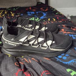 Adidas running shoes   Size 10 men