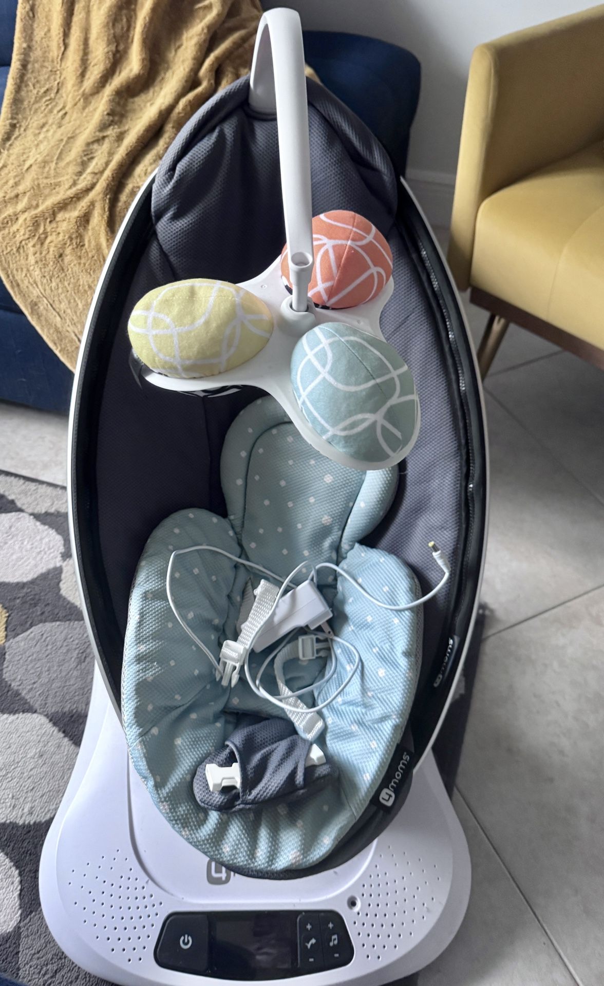 4moms MamaRoo Multi-Motion Baby Swing Model 1037