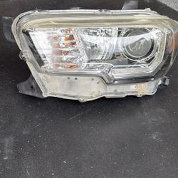 Left Headlight 2019 Tacoma TRD Off road
