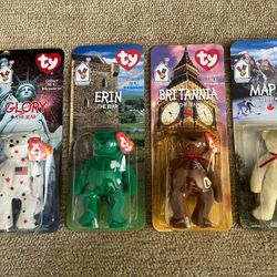 1999 McDonald’s The Bear TY Beanie Baby Collection. 
