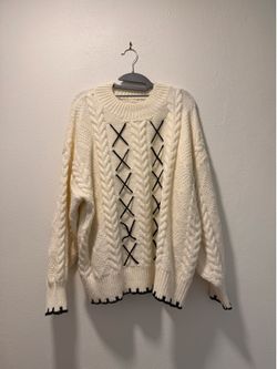 Le Lis Oversized Cream Knit Chunky Sweater Size: S