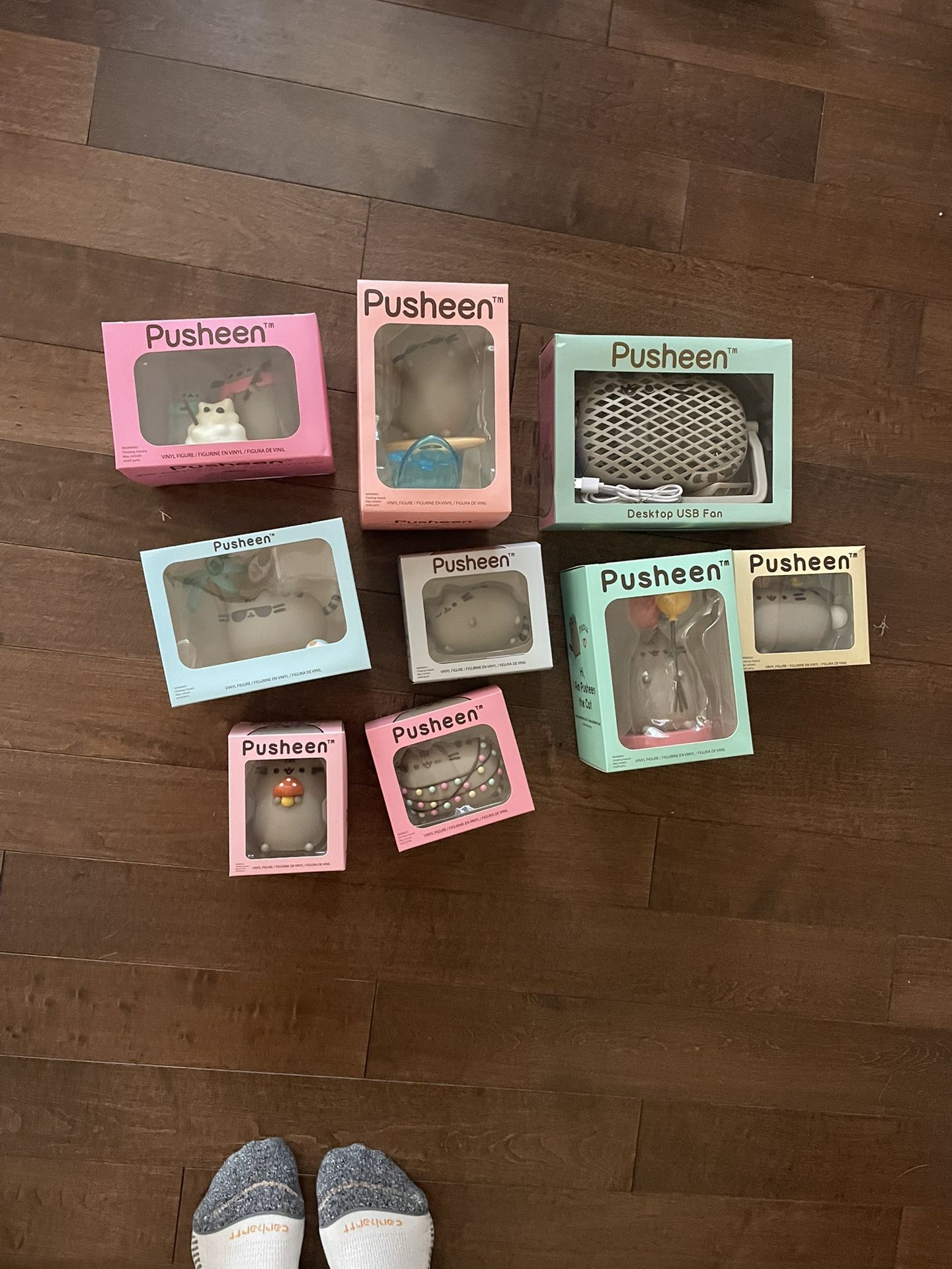 Pusheen Box Vinyl Figures And Fan
