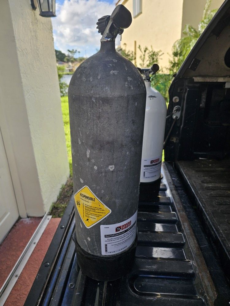 HP100 Galvanized Steel Tank, Great Condition