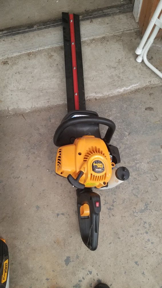 Poulan Pro PR2322 Gas Hedge Trimmer