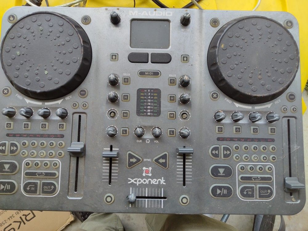 M-uadio Ponent Mixer