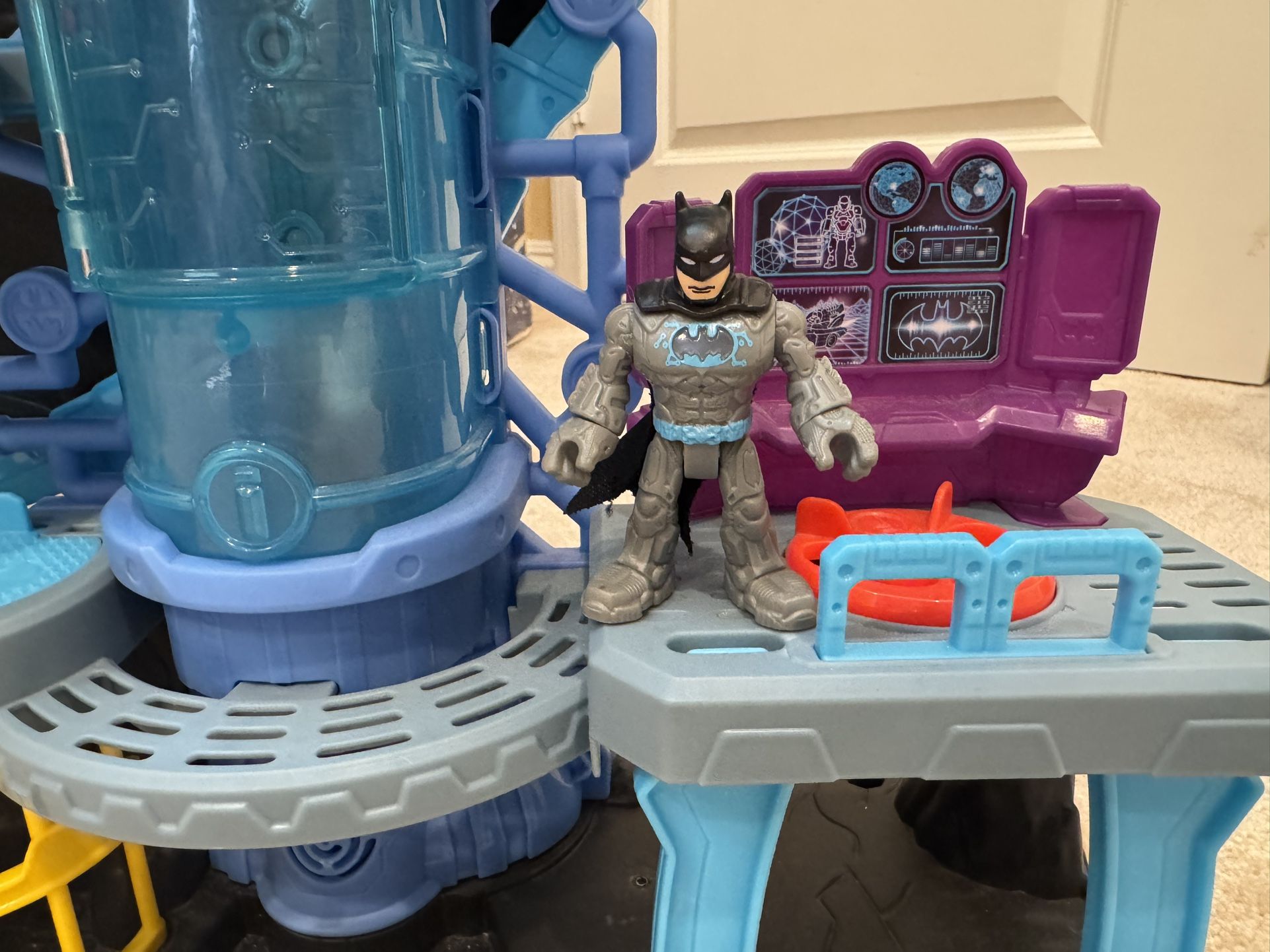 Imaginext Bat-tech Batcave