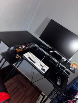 Gaming desk