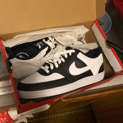 Nike Court Visión Low BNIB