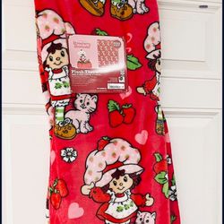 Strawberry Shortcake Valentine’s Day Blanket