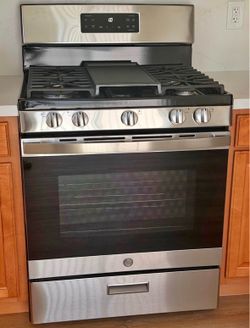 GE 30” 5 Burner Gas Range