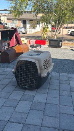 Small/med dog crate