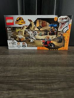 Lego Atrociraptor Dinosaur: Bike Chase