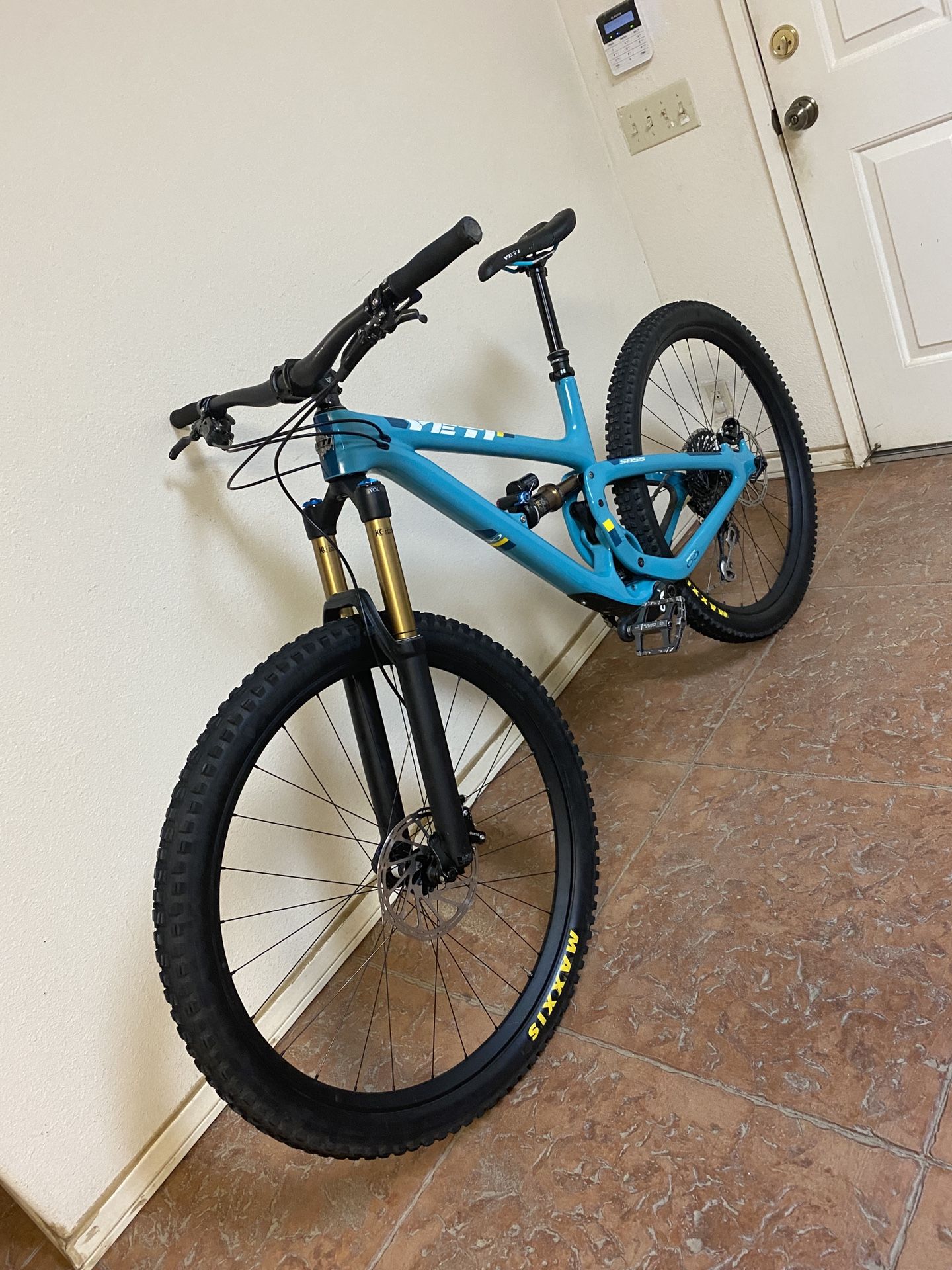 yeti sb5  29 wheels