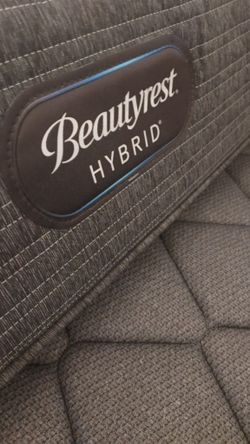 Beauty Rest Hybrid 