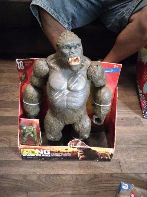 Kong SKULL ISLAND IN THE BOX