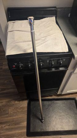 Shower curtain rod
