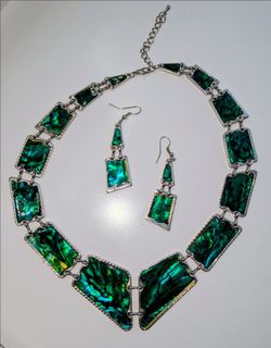 Necklace set