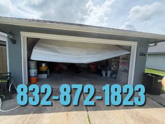 Damage garage door / puertas de garage