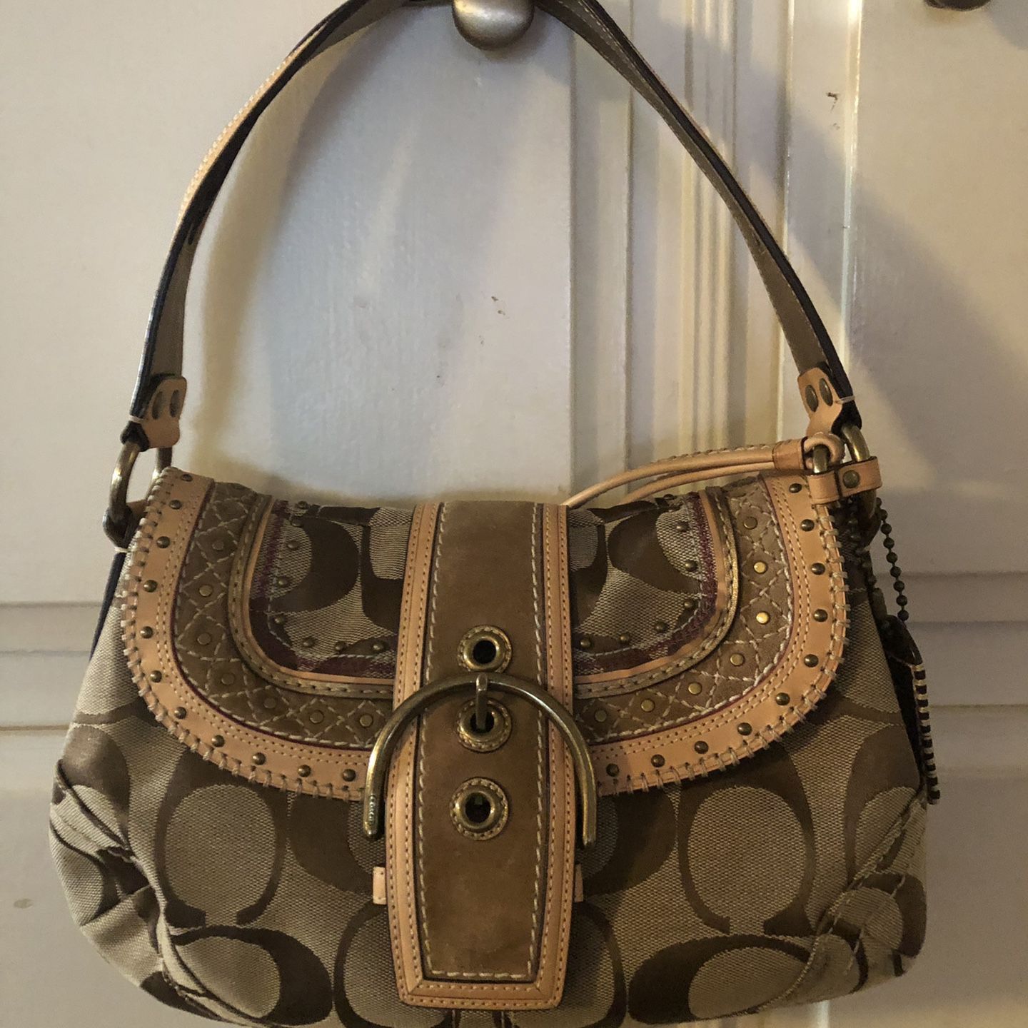 Coach bag, Shoulder Bag, Color Brown, One Time Used Only, Non Smoker Owner 