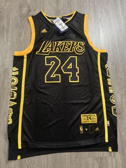 Kobe Bryant Commemorative Mamba 