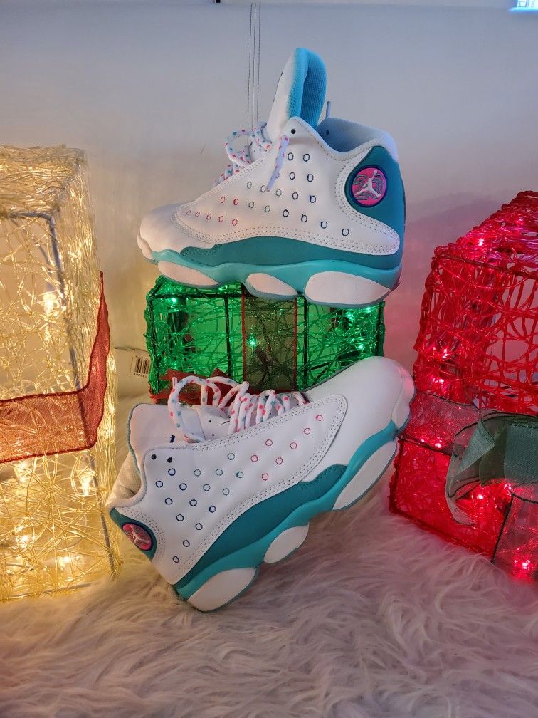 Jordan 13 Retro White Soar Green Pink (GS) Size 8 New Never Worn - W/Box