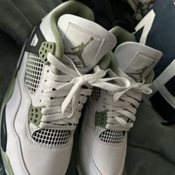 Jordan Retro 4s 