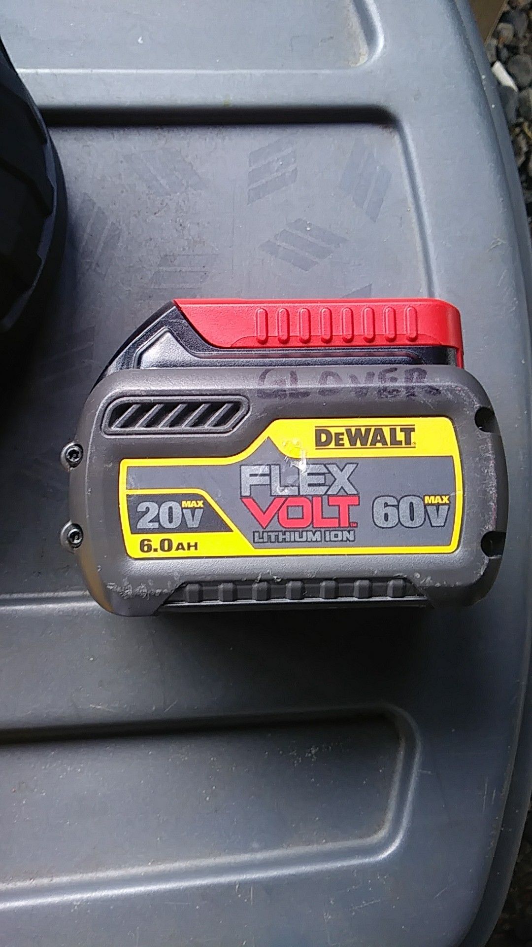 Dewalt Band saw. and 20v max to 60 maxv battery Tools & Machinery