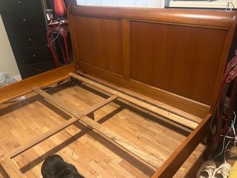 Cal King Sleigh Bed