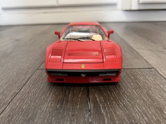 Diecast 1/18 scale Bburago Ferrari GTO 1984 Made in Italy