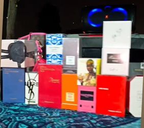 PERFUMES & COLOGNES