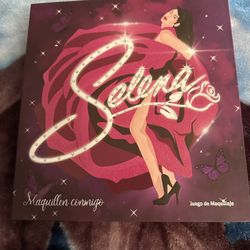 Selena Eye Shadow Palette