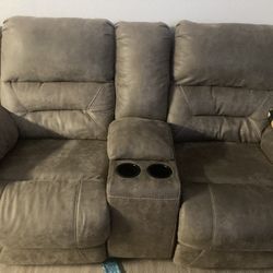 Recliner Love Seat 