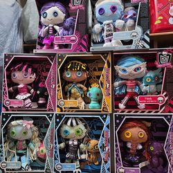 MONSTER HIGH PLUSHIES