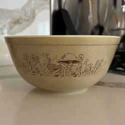 Vintage Pyrex Mushroom Mixing Bowl