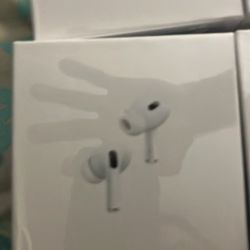 Apple AirPods Pro 2nd gen & Or Bose Quiet Comfort 2 Refurbished 
