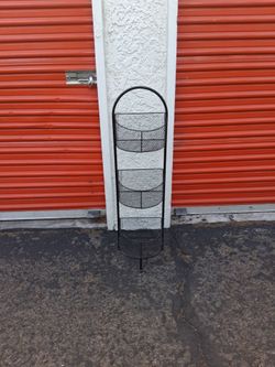 Bathroom storage stand Pickup 3-8:30 pm rainbow/charleston cash only