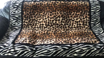 Safari Print Throw