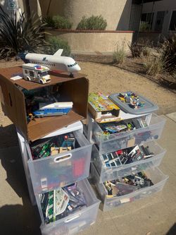 Large LEGO Lot with Sets and Loose Pieces
