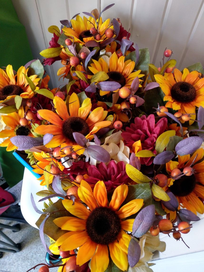 7 Sunflower Floral Arrangements