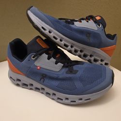 On Cloudstratus Shoes