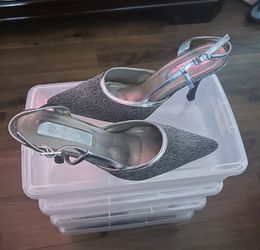 Silver Queens Pointed Heels…. SZ 8