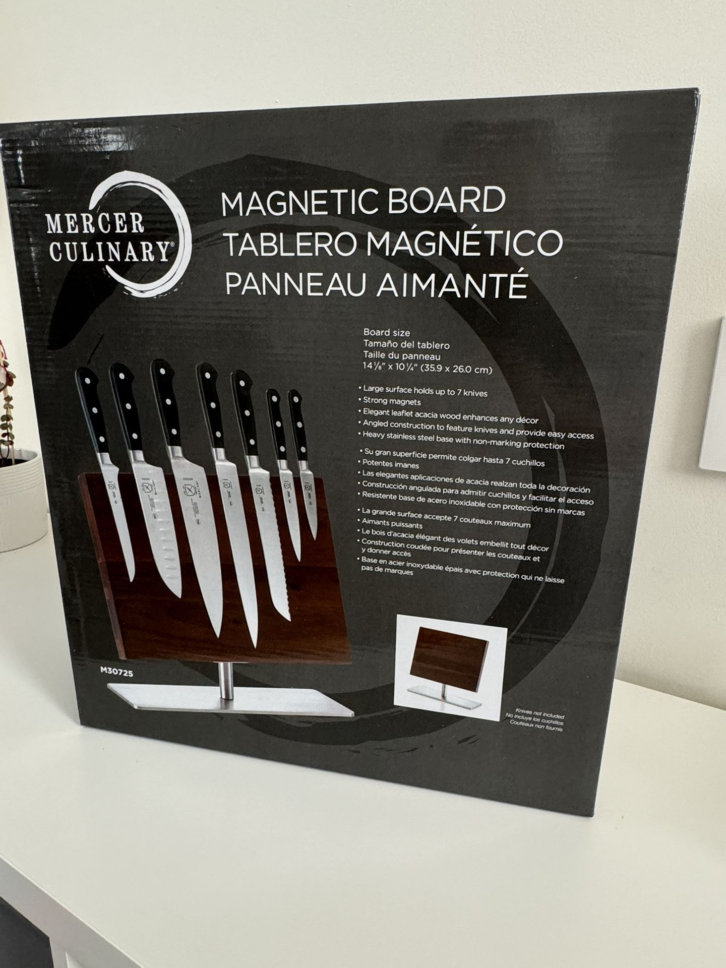 Mercer Culinary Piece Renaissance Board Magnetic Knife Set, 14