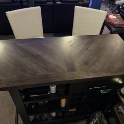 Indoor Bar W/High back Stools 