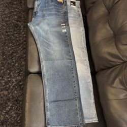 2 Brand new pair of Levis  501’s (Size 42/32) 