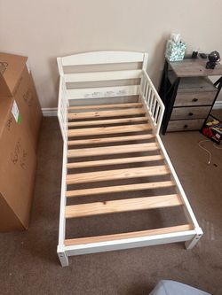 Toddler white bed frame with mattress