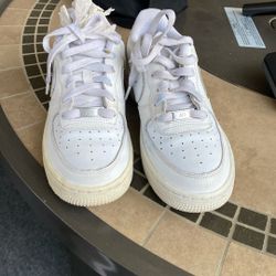 Air Force 1s Le Gs 5.5